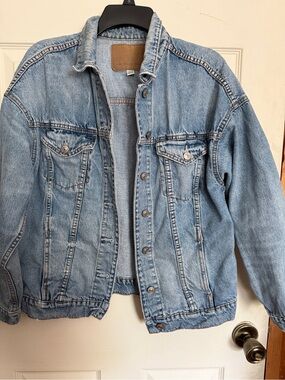 American Eagle Outfitters Light Blue Denim Jacket